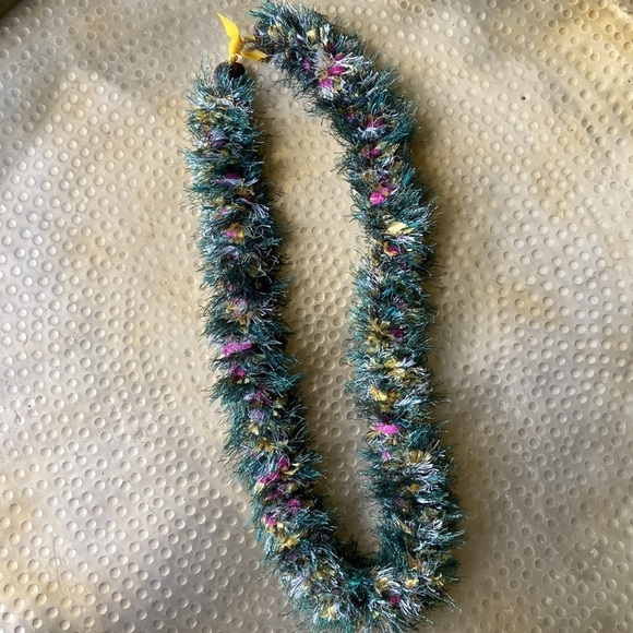 Hand Made Green Yellow Eyelash Yarn Lei Class of 2023 Graduation Celebration - Picture 4 of 10